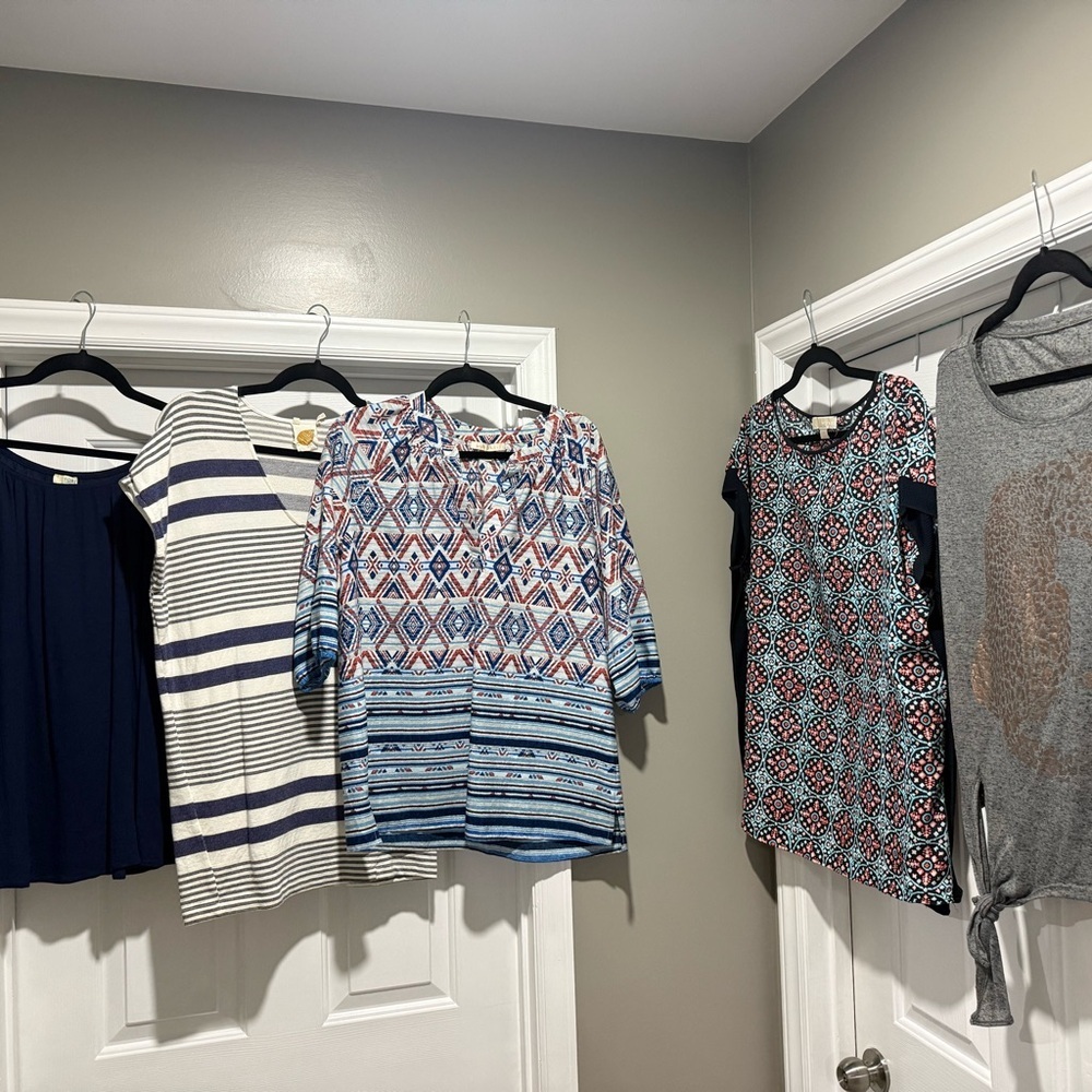 Women’s Short Sleeve Tops - Michael Kors, Juicy Couture, Kori America